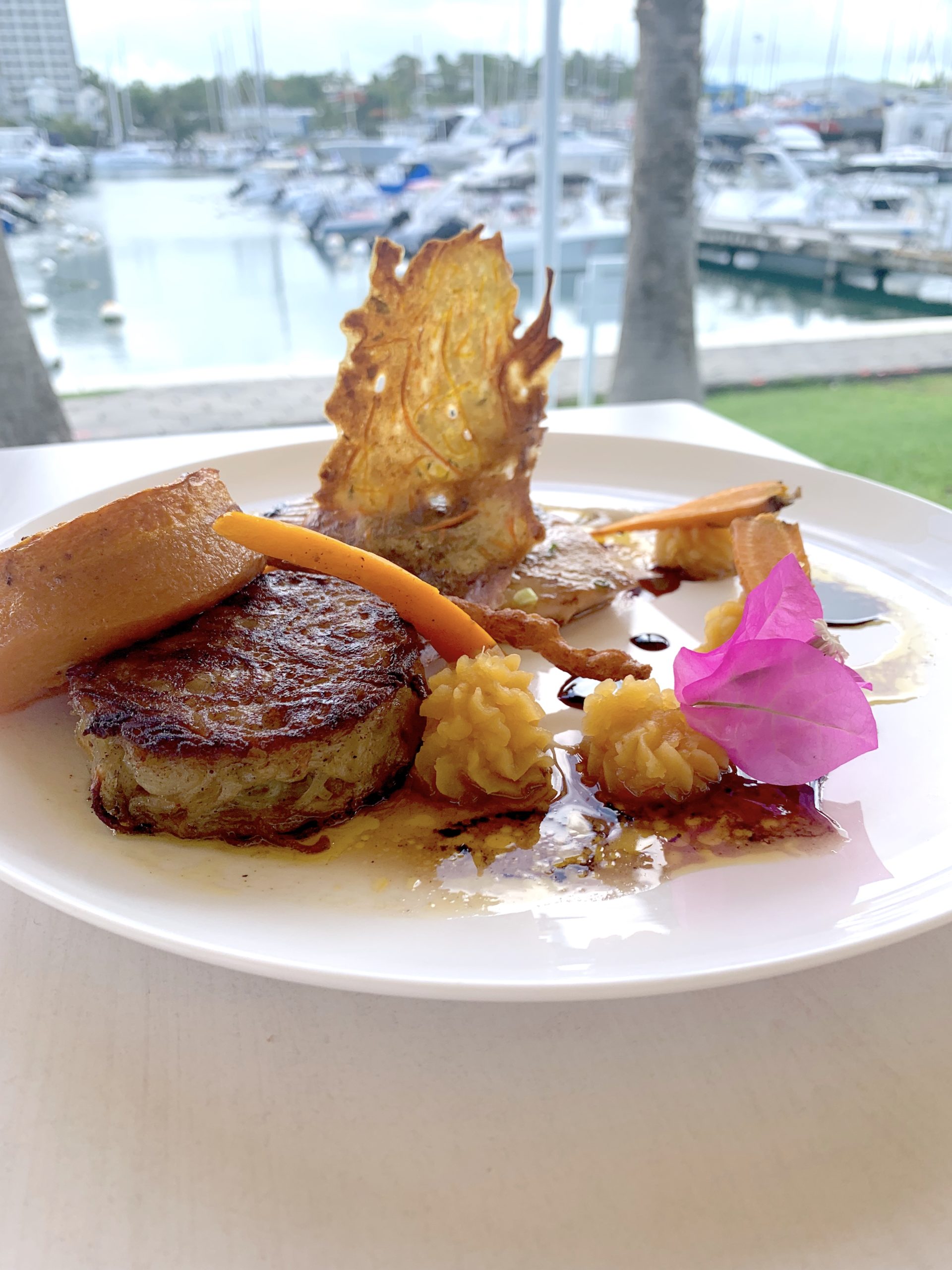 Recette de la Daurade poêlée au foie gras avec ses légumes péyi